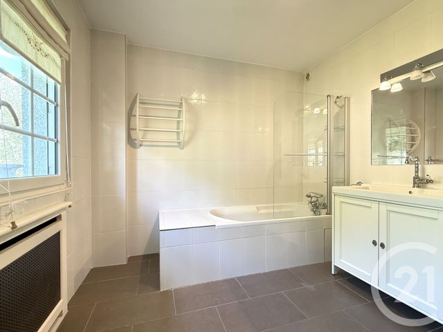 maison à louer - 6 pièces - 147.4 m2 - MORAINVILLIERS - 78 - ILE-DE-FRANCE - Century 21 Cité Royale