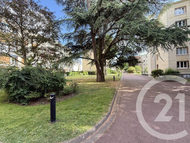 Appartement F4 à vendre - 4 pièces - 87.5 m2 - ST GERMAIN EN LAYE - 78 - ILE-DE-FRANCE - Century 21 Cité Royale