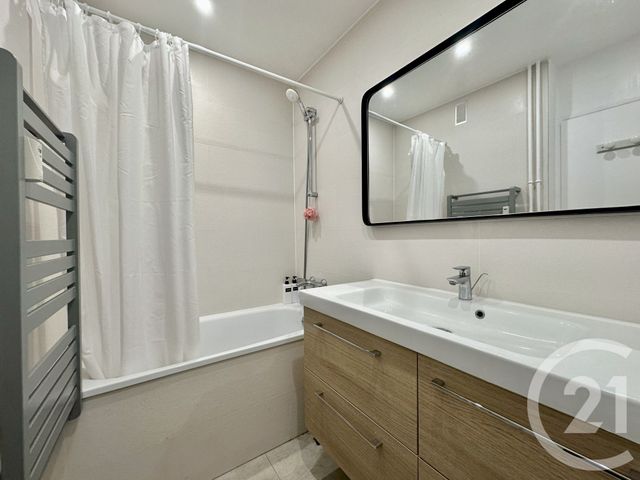 Appartement F3 bis à vendre - 4 pièces - 77.04 m2 - ST GERMAIN EN LAYE - 78 - ILE-DE-FRANCE - Century 21 Cité Royale