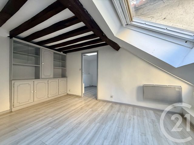 Appartement à vendre - 2 pièces - 27.8 m2 - ST GERMAIN EN LAYE - 78 - ILE-DE-FRANCE - Century 21 Cité Royale