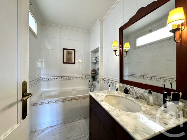 Afficher la photo en grand maison à vendre - 6 pièces - 157.5 m2 - ST GERMAIN EN LAYE - 78 - ILE-DE-FRANCE - Century 21 Cité Royale