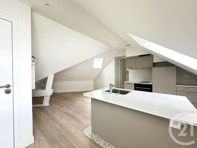 Appartement F2 à vendre - 2 pièces - 28.3 m2 - ST GERMAIN EN LAYE - 78 - ILE-DE-FRANCE - Century 21 Cité Royale