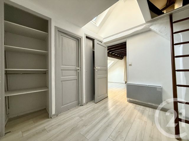 Appartement à vendre - 2 pièces - 27.8 m2 - ST GERMAIN EN LAYE - 78 - ILE-DE-FRANCE - Century 21 Cité Royale
